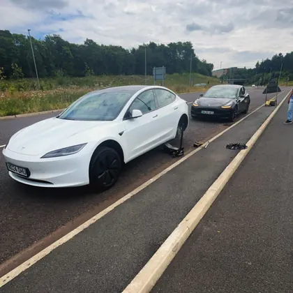 ResQ Tyres attending a roadside emergency tyre change in Leeds — 24 hour call-out